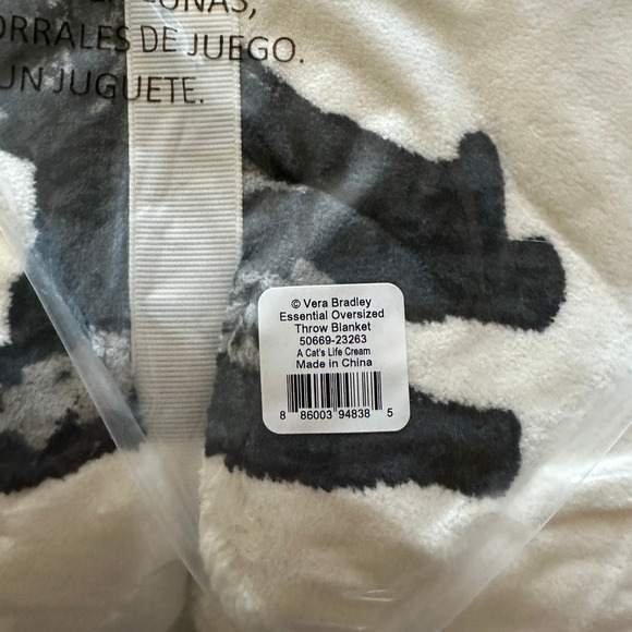 New Vera Bradley A CATS LIFE 66" x 94" Essentials Oversized Throw Blanket Cream - Picture 4 of 4